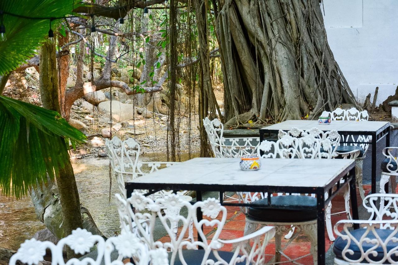 Garlands Del Rio Riverside Boutique Hotel Пуерто Валярта Екстериор снимка