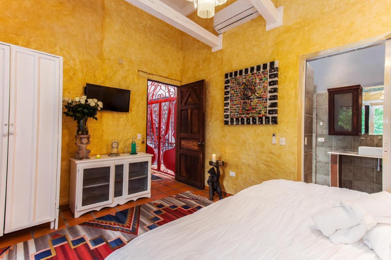 Garlands Del Rio Riverside Boutique Hotel Пуерто Валярта Екстериор снимка