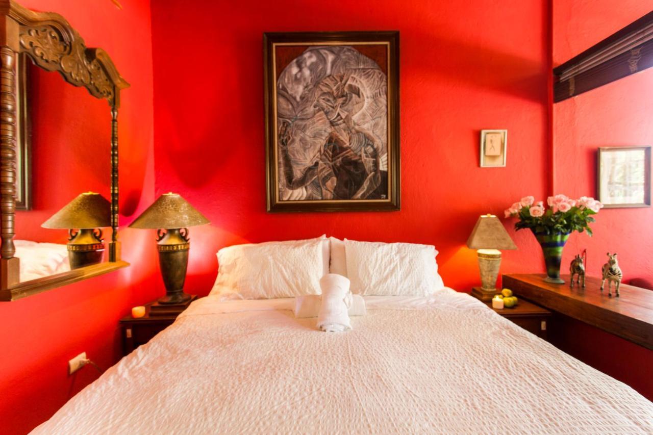 Garlands Del Rio Riverside Boutique Hotel Пуерто Валярта Стая снимка